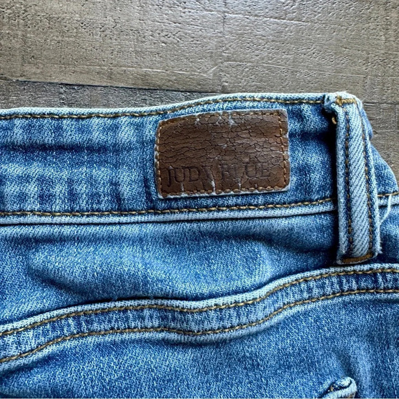 Judy Blue Walk This City Slim Fit Jeans Women's 9/29 Blue Distressed JB82204DK - Picture 10 of 12